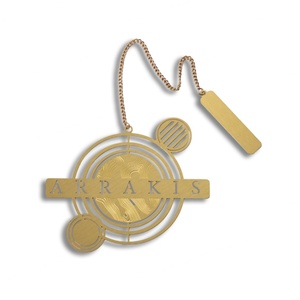 บุ๊คมาร์คโลหะสีทองทองเหลืองสลักโลโก้ตามสั่ง พร้อมสายคล้องและจี้ห้อย - Product Image 3