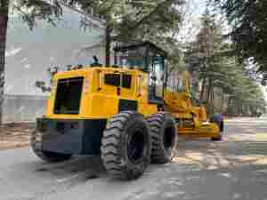 Niveleuse de moteur de composants du noyau 165HP avec les caractéristiques essentielles hydrauliques de Cummins Changjiang comprenant la lame avant et le ripper arrière - Product Image 5