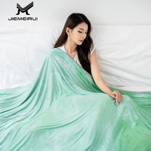 Manta refrescante Jielaimei 150x200-220 cm de color sólido, manta de nailon para aire acondicionado, para cubrir la cama o como protector de colchón. - Product Image 3