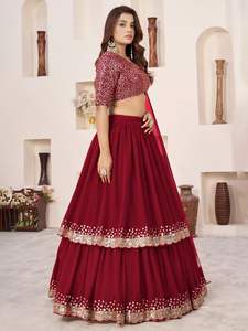 Lehenga Moderno Rosa Madder Fluido de Georgette Suave con Borde de Lentejuelas Plateadas de Lujo y Encaje, Brillo de Elegancia Real para Bodas - Venta al por Mayor - Product Image 3