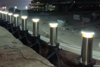 Borne de stationnement intelligente escamotable avec contrôle par application, poteau automatique en acier inoxydable 304 pour allée avec indicateur LED inclus