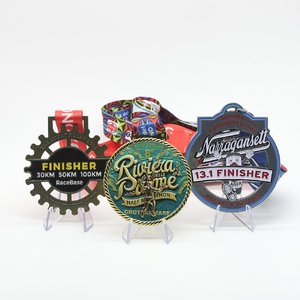 Fabricant, Vente en gros usine, Prix abordable : Plaque <span class=keywords><strong>de</strong></span> récompense en alliage <span class=keywords><strong>de</strong></span> zinc 3D doré, moderne et antique, vierge, personnalisable pour marathon, en métal sur mesure - Product Image 1