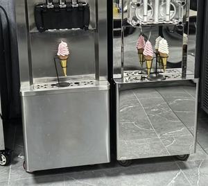 Máquina de Helado Suave Vertical de Alta Calidad con Pantalla Táctil LCD, Máquina Comercial para Hacer Helados con 3 Sabores - Product Image 1