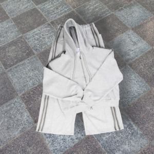 Conjunto Deportivo Personalizado de Otoño para Hombre, Sudadera con Capucha Corta y Cremallera, Pantalones Deportivos Holgados de Algodón Grueso con Rayas Laterales - Product Image 2