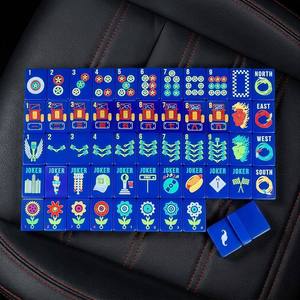 Jeu <span class=keywords><strong>de</strong></span> tuiles <span class=keywords><strong>de</strong></span> Mahjong américain haut <span class=keywords><strong>de</strong></span> gamme <span class=keywords><strong>pour</strong></span> l'automobile, style <span class=keywords><strong>course</strong></span> Detroit 313, avec engrenages <span class=keywords><strong>de</strong></span> piston gravés, bleu marine, <span class=keywords><strong>pour</strong></span> club masculin - Product Image 1