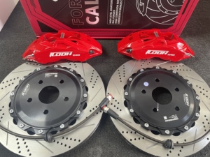 Kit de Frenos Delanteros Grandes ICOOH IC4S2, Calibre de 4 Pistones con Rotor de 355*28, Sistema de Frenos Automático para Honda Accord con Llanta de 18 <span class=keywords><strong>Pulgadas</strong></span> - Product Image 1