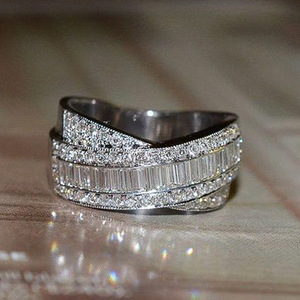 Anello Vintage in Rame con Micro Pavé, Elegante Gioiello da Donna per Ogni Giorno - Product Image 1