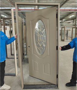 Puertas de Entrada de Fibra de Vidrio Precolgadas y Acabadas con Vidrio Ovalado de Latón, Estilo Guerra y Paz - Product Image 3