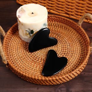 Ensemble d'outils de massage facial : Rouleaux en cristal rose en forme de cœur et planche de raclage <span class=keywords><strong>Gua</strong></span> <span class=keywords><strong>Sha</strong></span> en jade pour le massage - Product Image 6