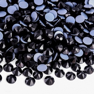 OLeeya Wholesale 2088 Quality Premium Glass 16 Cuts Xirius <b>Iron</b> on Crystals Hotfix Rhinestones Hot Fix for Rhinestones Hoodie - Product Image 3
