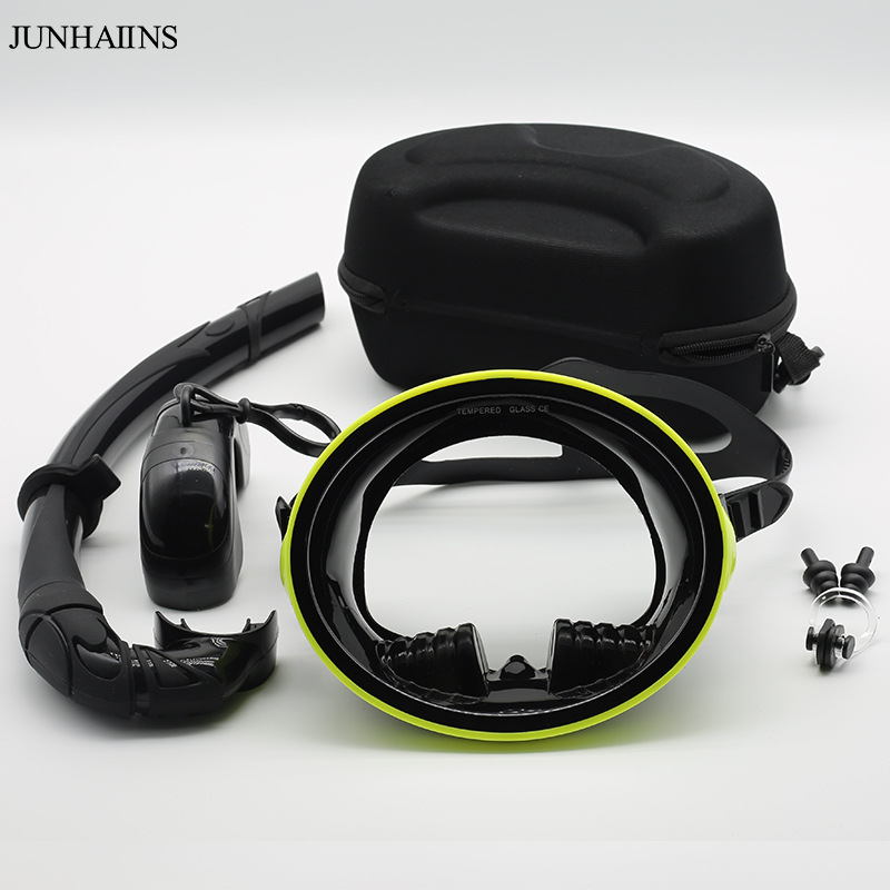 Black and yellow four-piece set