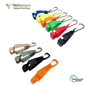 Mosquetón de plástico para acampar al aire libre, equipo de senderismo, paquete de 4, multicolor, ligero, duradero, accesorio con clip, uso en todas las estaciones - Product Image 6