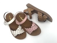 Sandales plates pour enfants, design spécial, plateforme fine, dessus en PU, semelle en PVC, respirantes, antidérapantes, bout ouvert, lanière en T, tendance.