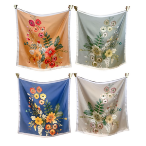 Semplice fazzoletto quadrato floreale 70x70 cm, sciarpa alla moda per donna - Product Image 1