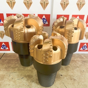 Kbjz <span class=keywords><strong>API</strong></span> Reg 3 1/2 "Nam Chủ Đề tự động xây dựng các bộ phận máy Đường kính 130 mm 5 lưỡi PDC khoan bit cho cũng khoan - Product Image 5