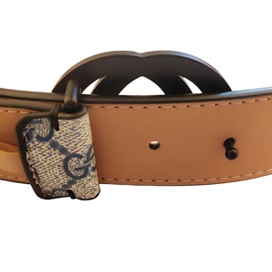 Cintura da <span class=keywords><strong>Uomo</strong></span> in Vera Pelle con Design Traforato e Dettaglio a Lettera - Product Image 4
