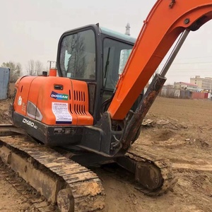 Excavadora Usada Doosan DX60 de 7.8 Toneladas, Tipo Oruga, Modelo 2022, con Bajas Horas de Trabajo, Motor y Bomba como Componentes Principales, en Venta - Product Image 5