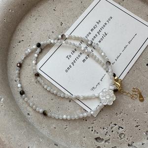 Collar de Plata de Ley S925 de Alta Gama, Estilo Retro de Lujo, con Diseño de Mariposa y Estrella, con Acabado Pulido y Piedra Principal de Perla - Product Image 1