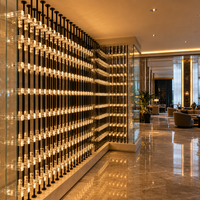 Porte-vin mural moderne en acrylique, support à vin suspendu personnalisé avec éclairage pour bar à domicile, cave à vin