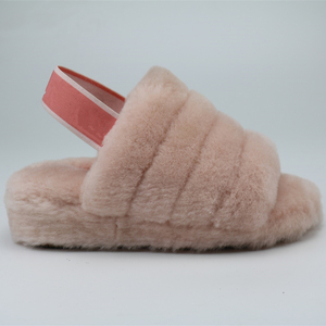 Mocassins en daim doublés de fourrure, type pantoufles - Product Image 1