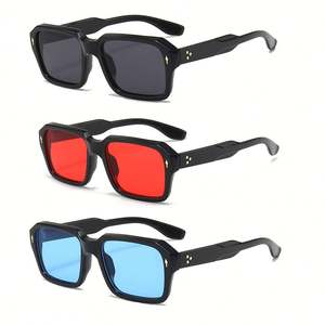 Lunettes de soleil vintage 2025 personnalisées avec logo, pour hommes et femmes, style punk, verres transparents dégradés océan, protection UV400, rivets, monture carrée - Product Image 1