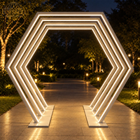 Arche hexagonale LED, cadre géométrique en métal, toile de fond pour cérémonie de mariage, salle de banquet, hôtel, décoration d'événements, impression de logo personnalisée