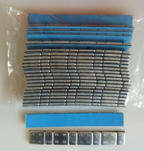Bloc d'équilibrage de <span class=keywords><strong>pneu</strong></span> dynamique pour l'automobile, type crochet, 5G 10G 15G, haute viscosité, pour réparation de roues en acier et contrepoids de <span class=keywords><strong>pneu</strong></span> - Product Image 5