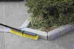 Recogedor de Polvo Resistente y Ecológico para Exteriores, con Mango Largo de Madera, para Limpieza Comercial de Patios, Moderno, Rígido y sin Bandera - Product Image 4