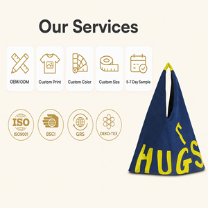 Sac fourre-tout en toile triangulaire Origami avec imprimé HUGS, grande taille, vente en gros - Product Image 4