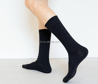 Chaussettes d'affaires de luxe personnalisées pour hommes, en coton de haute qualité, antibactériennes, jetables, avec logo sur le dessous, chaussettes côtelées pour l'automne