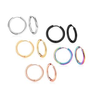 Clásicos Aros Circulares Grandes y Pequeños Chapados en Oro de 18K, Aros Geométricos de Acero Inoxidable para Mujer, Joyería de Moda - Product Image 2