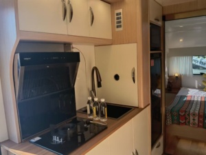 Camper con Chasis XISHUNLONG AL-KO |   Remolque de Viaje Moderno y Ligero con <span class=keywords><strong>Baño</strong></span>, Frenos Eléctricos |   Gas de Aluminio para 4 Personas - Product Image 4