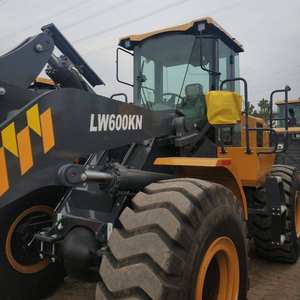 รถตักล้อยางขนาดเล็ก 6 ตัน 3.0-4.5 ลูกบาศก์เมตร เครื่องยนต์ดีเซล รับประกัน 1 ปี ปั๊ม PLC ประสิทธิภาพสูง รุ่น LW600KN - Product Image 4