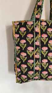 Bolso tote de algodón acolchado con estampado floral rosa, hecho a mano, para compras, viajes, bolso de hombro para mujer - Product Image 3