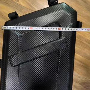 Nouveau design TTx72 Carbon Portable Bicycle Toolkit Pièces de rechange populaires Personnalisables Facile à ranger et à accéder - Product Image 5