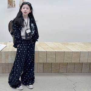 Completo due pezzi casual da <span class=keywords><strong>bambina</strong></span> stile coreano con pois e patchwork digitale, collezione Primavera 2026 - Product Image 2