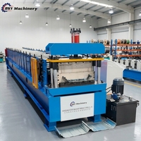 Machine de formage à froid de tôles pour systèmes de toiture entièrement automatiques à grande vitesse pour usines de tôlerie