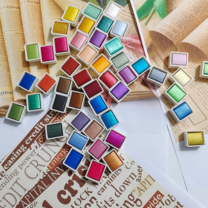 XinyiArt 48 Couleurs Peinture <span class=keywords><strong>Aquarelle</strong></span> Solide Métallique Nacrée Demi-Palettes Multicolores en Gros pour Artistes - Product Image 1
