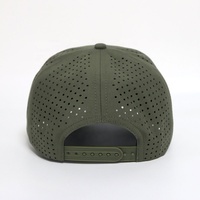 Casquette de golf et de baseball personnalisée à 5 panneaux en nylon imperméable et respirant, perforée au laser, avec cordon et patch brodé