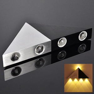 <span class=keywords><strong>Applique</strong></span> <span class=keywords><strong>da</strong></span> <span class=keywords><strong>Parete</strong></span> a Forma Triangolare Nordica 5W LED, Illuminazione Interna per Corridoio, Luce Spot RGBW Su e Giù, Lampada Decorativa in Alluminio - Product Image 6