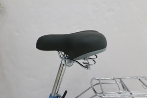 Vélo urbain pour <span class=keywords><strong>femme</strong></span> à cadre courbé de <span class=keywords><strong>26</strong></span> <span class=keywords><strong>pouces</strong></span>, à passage facile, à vitesse unique, pour les loisirs et les trajets quotidiens, OEM - Product Image 3
