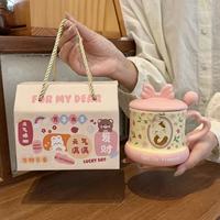 Mug en céramique avec couvercle et cuillère, style girly pour femmes et couples, grande capacité, tasse à café pour le petit-déjeuner, usage quotidien, coffret cadeau pour la Saint-Valentin