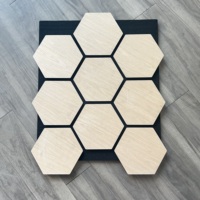 Panneaux muraux hexagonaux perforés en MDF, panneaux muraux décoratifs intérieurs en bois