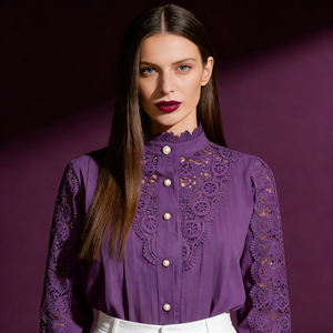 Blusa de Encaje Morado Premium para Mujer, Personalizable, con Cuello Alto, Estilo Moderno y Elegante, Venta al por Mayor OEM/ODM para Boutiques - Product Image 3