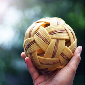 ลูกบอลเซปาตักราว์ทอมือจากเอเชียตะวันออกเฉียงใต้ ขายส่งราคาถูก ลูกบอลทาคราวหวายสำหรับกีฬาฟุตบอลแบบดั้งเดิม - Product Image 5