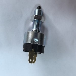 Interruptor de luz de freno Mitsubishi Mc134474 12v para reemplazo y reparación - Product Image 4