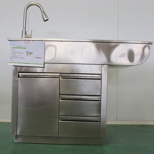 Table de traitement vétérinaire multifonctionnelle pour chiens et chats |   Station de toilettage chirurgicale réglable en acier inoxydable 304 écologique - Product Image 4