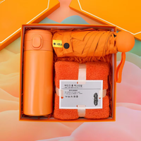 Set Hadiah Premium Branding Kustom MOQ Rendah Kipas Mini Bergaya Payung UPF50+ Handuk Kit untuk Hadiah Ulang Tahun Perusahaan