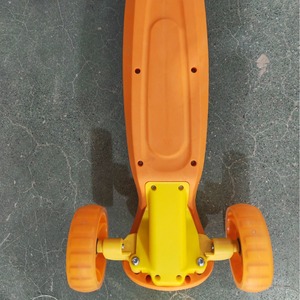 สกู๊ตเตอร์เด็ก สีเหลืองน้ำเงิน พับได้ ปรับความสูงได้ 1-12 ปี สกู๊ตเตอร์แบบมีแป้นเหยียบ สำหรับเด็กและวัยรุ่น - Product Image 4