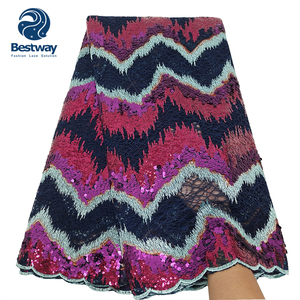 Nouvelle arrivée Bestway, <span class=keywords><strong>tenue</strong></span> <span class=keywords><strong>traditionnelle</strong></span> nigériane personnalisée, tissu en dentelle française à paillettes lourdes - Product Image 3